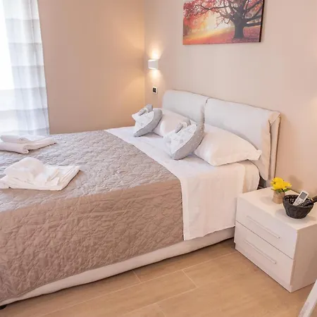 Konukevi Le Di Teo 2 4*